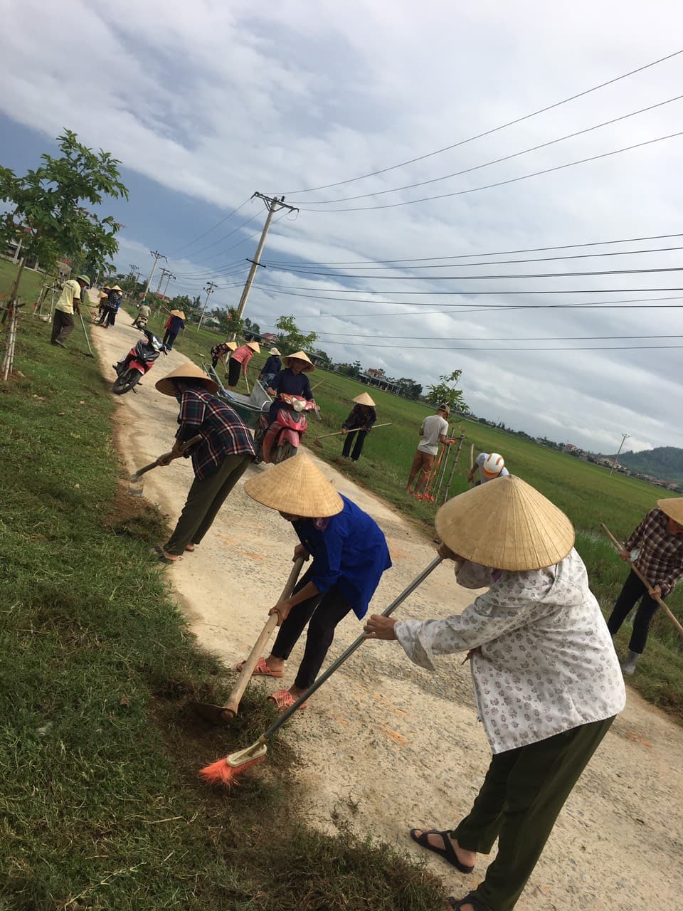 Lao động tại tuyến đường tự quản